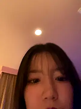 Snapshot of happy_hino chatting on 18, 12, 2025 happy hino online show from 18, 12, 2025