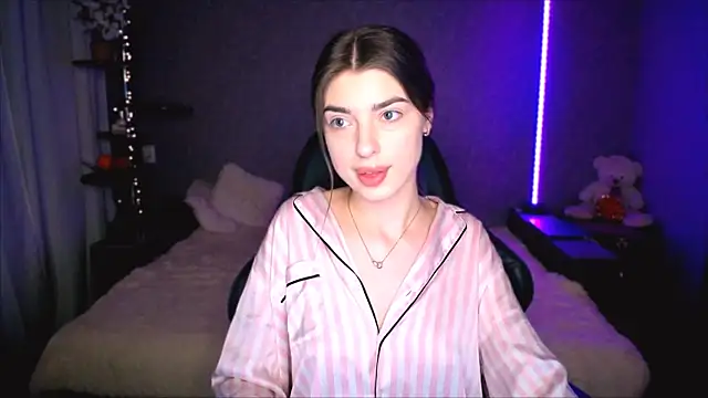 Snapshot of Dianaa_Lee0 chatting on 8, 4, 2026 Dianaa Lee0 online show from 8, 4, 2026