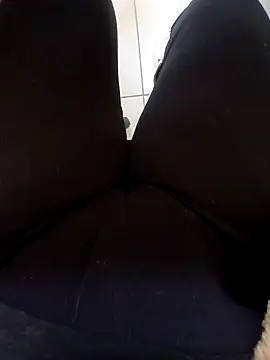 Snapshot of elisaelisa12 chatting on 19, 10, 2025 elisaelisa12 online show from 19, 10, 2025