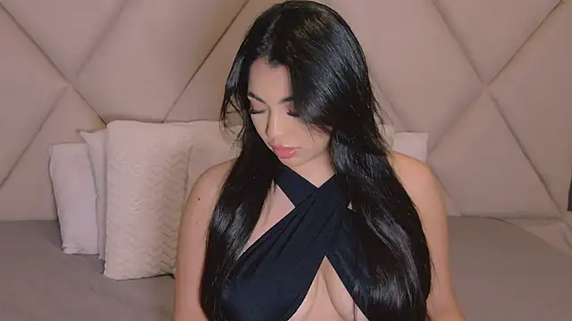 Snapshot of CharlotteeBrownn chatting on 28, 3, 2026 CharlotteeBrownn online show from 28, 3, 2026