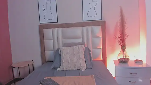 SamantaVee online show from 10, 9, 2025