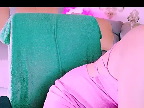 Snapshot of My_Rose chatting on 6, 11, 2025 My Rose online show from 6, 11, 2025