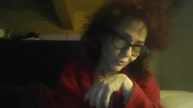 Snapshot of klarissabloum chatting on 4, 3, 2026 klarissabloum online show from 4, 3, 2026