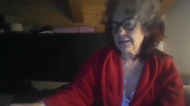 Snapshot of klarissabloum chatting on 24, 4, 2026 klarissabloum online show from 24, 4, 2026