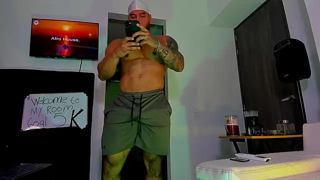 Snapshot of Andrew_Johnnson chatting on 4, 10, 2025 Andrew Johnnson online show from 4, 10, 2025