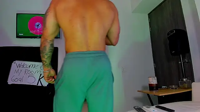 Snapshot of Andrew_Johnnson chatting on 9, 10, 2025 Andrew Johnnson online show from 9, 10, 2025