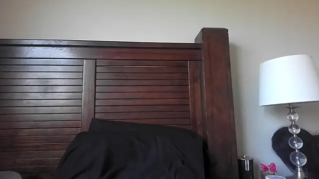 Marlowlovee online show from 12, 9, 2025