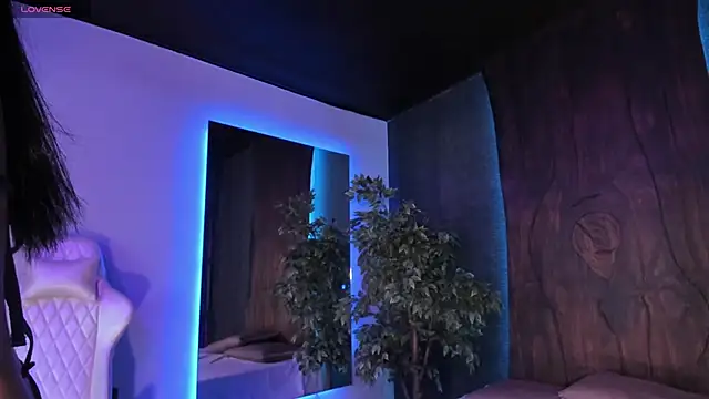 RenataLeclair online show from 2, 12, 2025