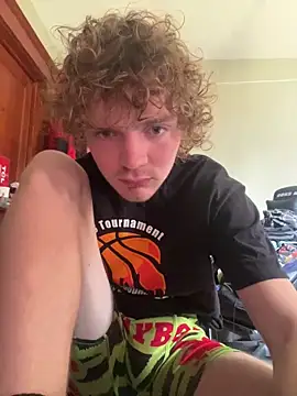 Snapshot of landen432 chatting on 3, 10, 2025 landen432 online show from 3, 10, 2025