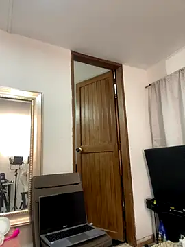 emma hot2006 online show from 27, 9, 2025