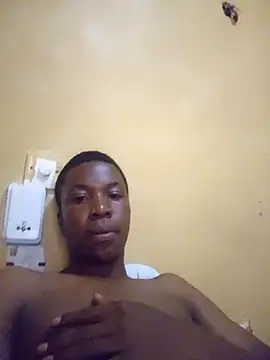 Snapshot of sweetdickboy2 chatting on 18, 11, 2025 sweetdickboy2 online show from 18, 11, 2025