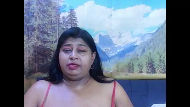 Snapshot of indianhoney694u chatting on 3, 2, 2026 indianhoney694u online show from 3, 2, 2026