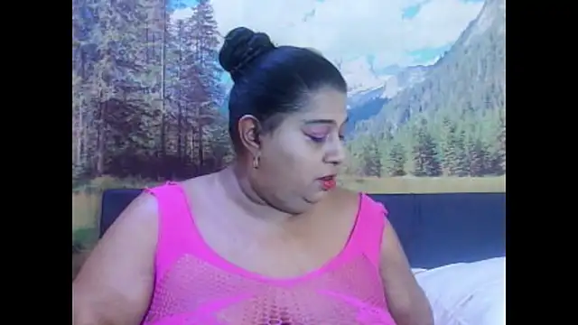 Snapshot of indianhoney694u chatting on 14, 3, 2026 indianhoney694u online show from 14, 3, 2026