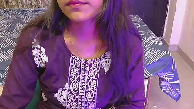 Snapshot of hoty-priya chatting on 19, 6, 2026 hoty-priya online show from 19, 6, 2026