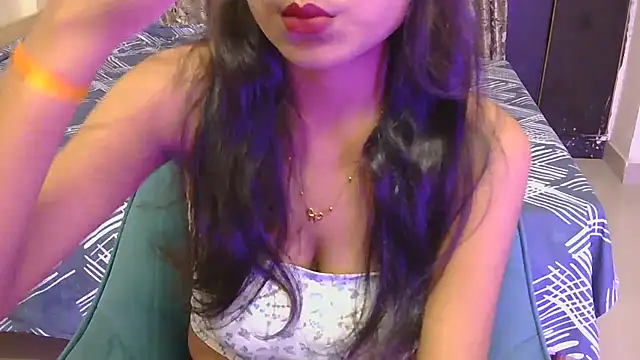 Snapshot of hoty-priya chatting on 1, 7, 2026 hoty-priya online show from 1, 7, 2026