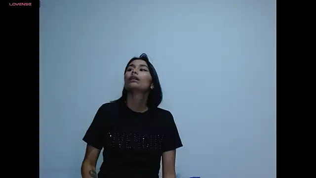 Gia Lee online show from 22, 12, 2025