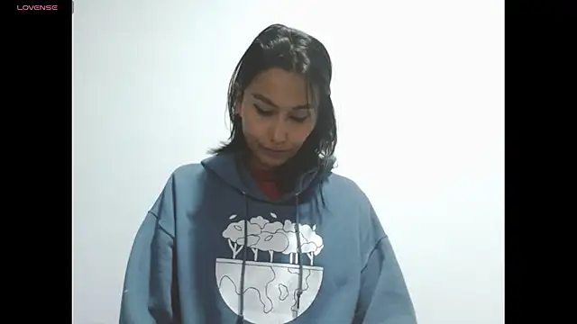 Gia Lee online show from 7, 1, 2026