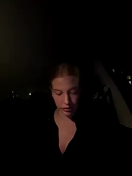 Chloemillerrxx online show from 28, 9, 2025