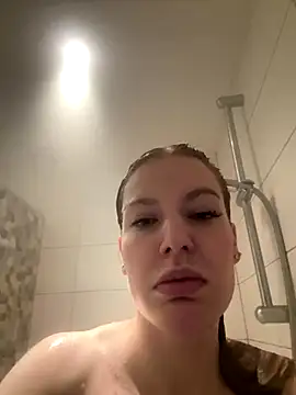 Chloemillerrxx online show from 25, 11, 2025