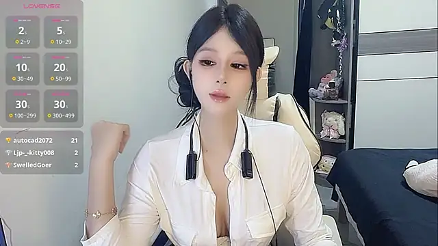 coco coco cc online show from 15, 11, 2025