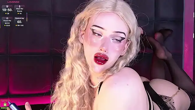 RoxyKyper online show from 8, 1, 2026