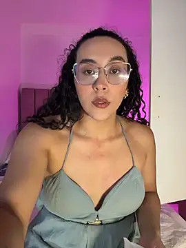 Snapshot of alehia_cute chatting on 26, 4, 2026 alehia cute online show from 26, 4, 2026