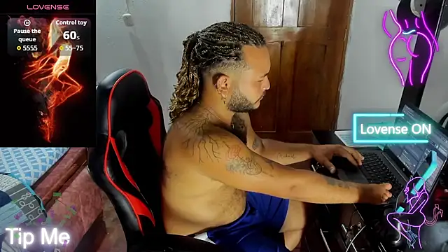 Snapshot of Alex_Dancy5 chatting on 25, 10, 2025 Alex Dancy5 online show from 25, 10, 2025