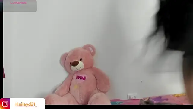 HaileyDuke online show from 5, 1, 2026