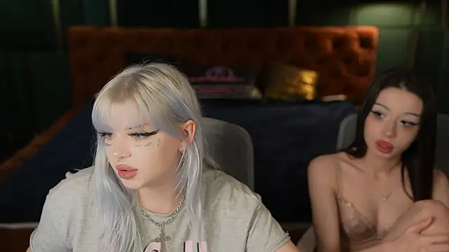 Snapshot of Naomi_054 chatting on 18, 11, 2025 Naomi 054 online show from 18, 11, 2025