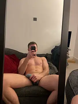 Snapshot of AndyArno2533 chatting on 15, 12, 2025 AndyArno2533 online show from 15, 12, 2025