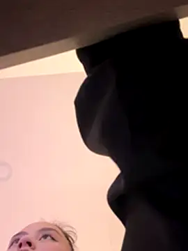 madissooon   online show from 20, 11, 2025