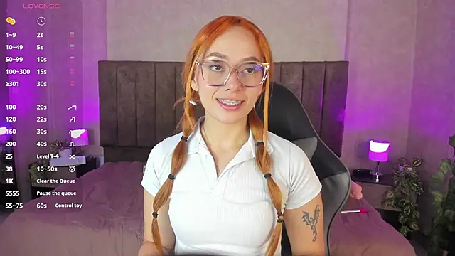 LanaMills  online show from 18, 9, 2025