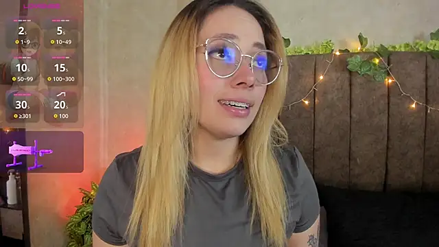 Snapshot of LanaMills_ chatting on 16, 3, 2026 LanaMills online show from 16, 3, 2026