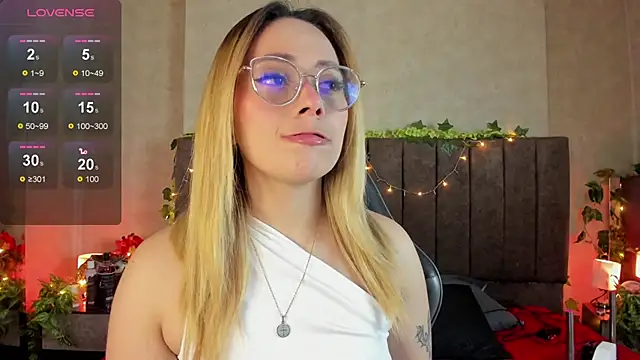 Snapshot of LanaMills_ chatting on 21, 3, 2026 LanaMills online show from 21, 3, 2026