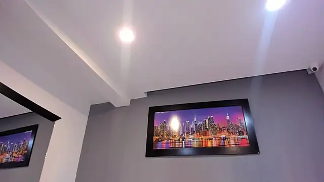 Snapshot of CharlotteCottin chatting on 12, 3, 2026 CharlotteCottin online show from 12, 3, 2026