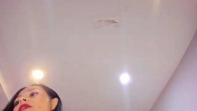 Snapshot of CharlotteCottin chatting on 13, 3, 2026 CharlotteCottin online show from 13, 3, 2026