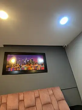 Snapshot of CharlotteCottin chatting on 18, 3, 2026 CharlotteCottin online show from 18, 3, 2026