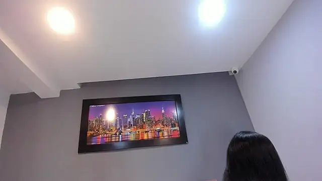 Snapshot of CharlotteCottin chatting on 6, 4, 2026 CharlotteCottin online show from 6, 4, 2026