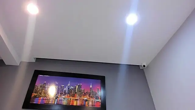 Snapshot of CharlotteCottin chatting on 7, 4, 2026 CharlotteCottin online show from 7, 4, 2026