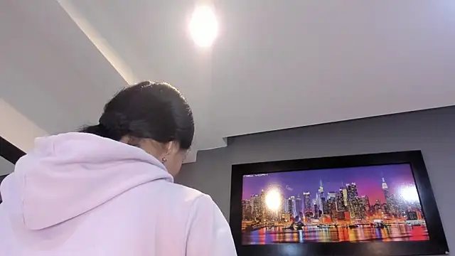 Snapshot of CharlotteCottin chatting on 16, 4, 2026 CharlotteCottin online show from 16, 4, 2026