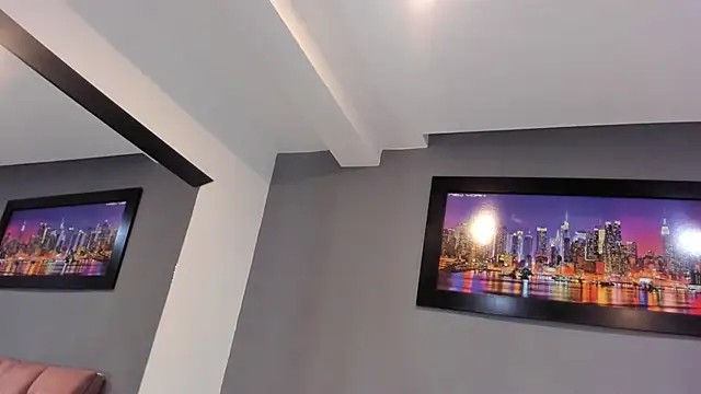 Snapshot of CharlotteCottin chatting on 22, 4, 2026 CharlotteCottin online show from 22, 4, 2026