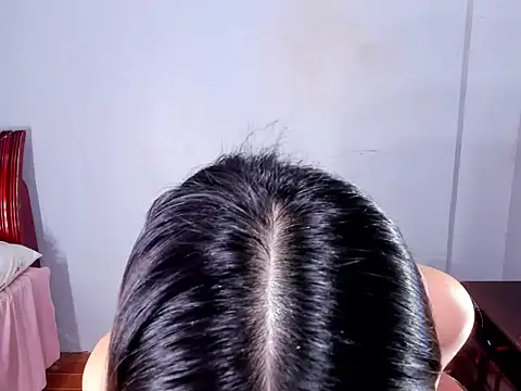 Snapshot of CarleneROSS chatting on 13, 12, 2025 CarleneROSS online show from 13, 12, 2025