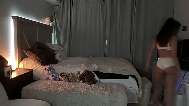 Snapshot of emmyfawn chatting on 26, 3, 2026 emmyfawn online show from 26, 3, 2026