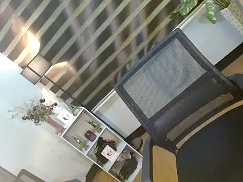 Snapshot of Urlustfull_Sainaxxx chatting on 24, 4, 2026 Urlustfull Sainaxxx online show from 24, 4, 2026