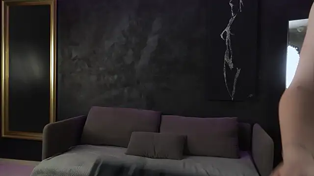 PeachyPixiee online show from 24, 2, 2026