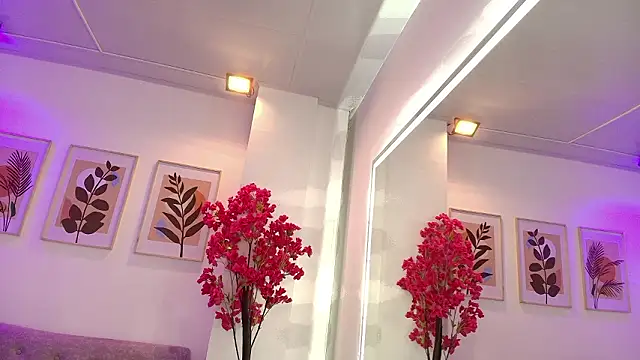 Snapshot of Anie_johnson chatting on 6, 3, 2026 Anie johnson online show from 6, 3, 2026