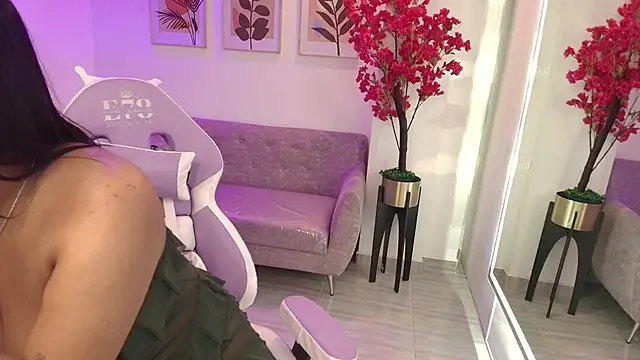 Snapshot of Anie_johnson chatting on 15, 3, 2026 Anie johnson online show from 15, 3, 2026