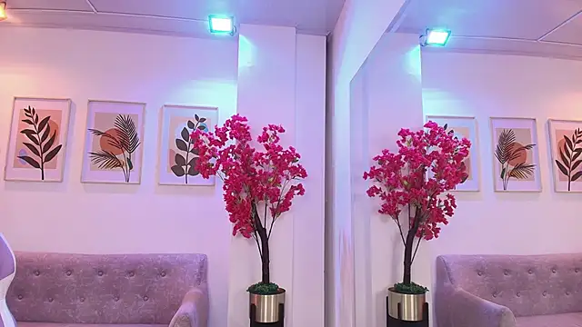 Snapshot of Anie_johnson chatting on 16, 4, 2026 Anie johnson online show from 16, 4, 2026