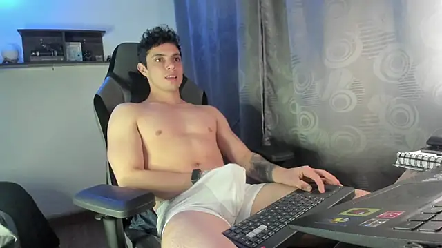 yourfavoriteboy   online show from 20, 9, 2025