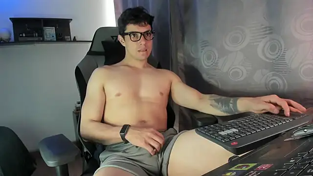 yourfavoriteboy   online show from 21, 9, 2025